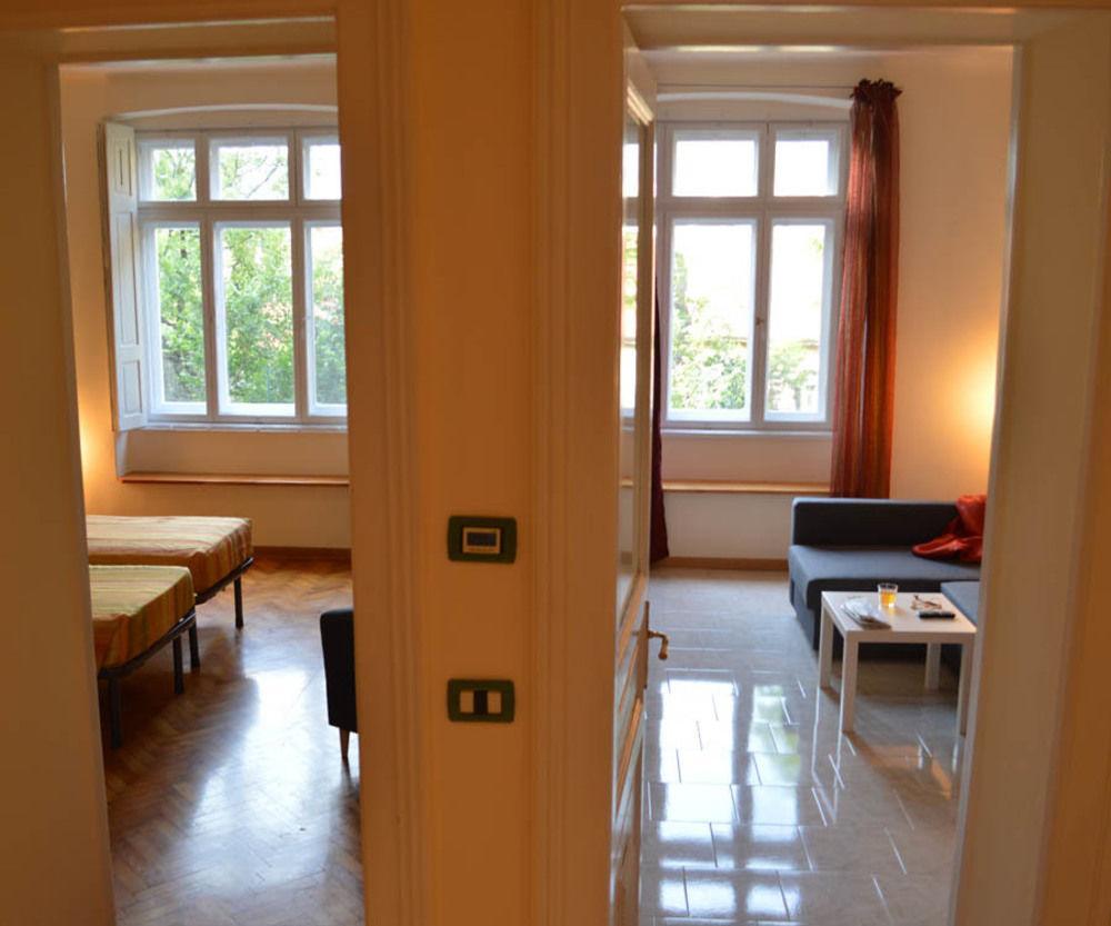 Casa Vacanze All'Angolo Triëst Buitenkant foto