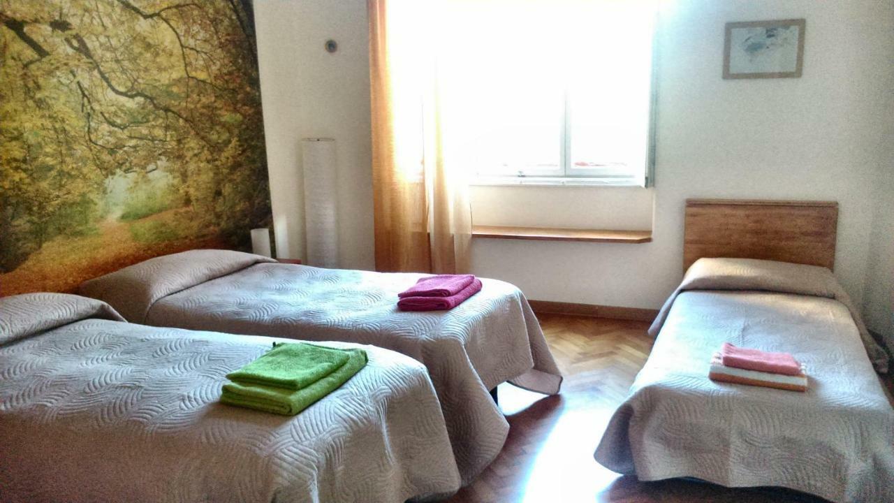 Casa Vacanze All'Angolo Triëst Buitenkant foto