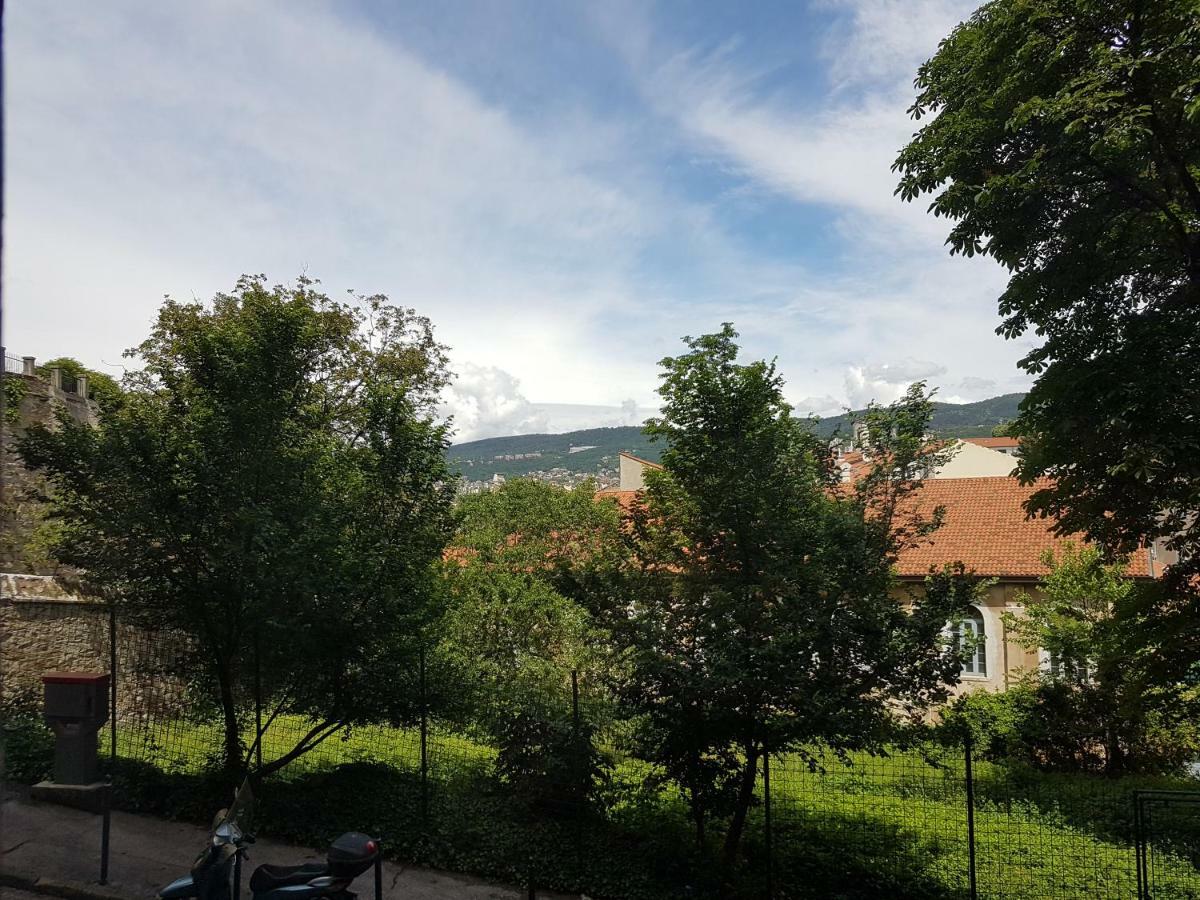Casa Vacanze All'Angolo Triëst Buitenkant foto